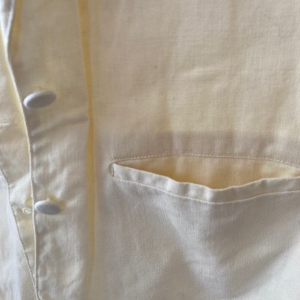 SANTA CRUZ Pale yellow linen-like blazer w fabric covered buttons/ relaxed look